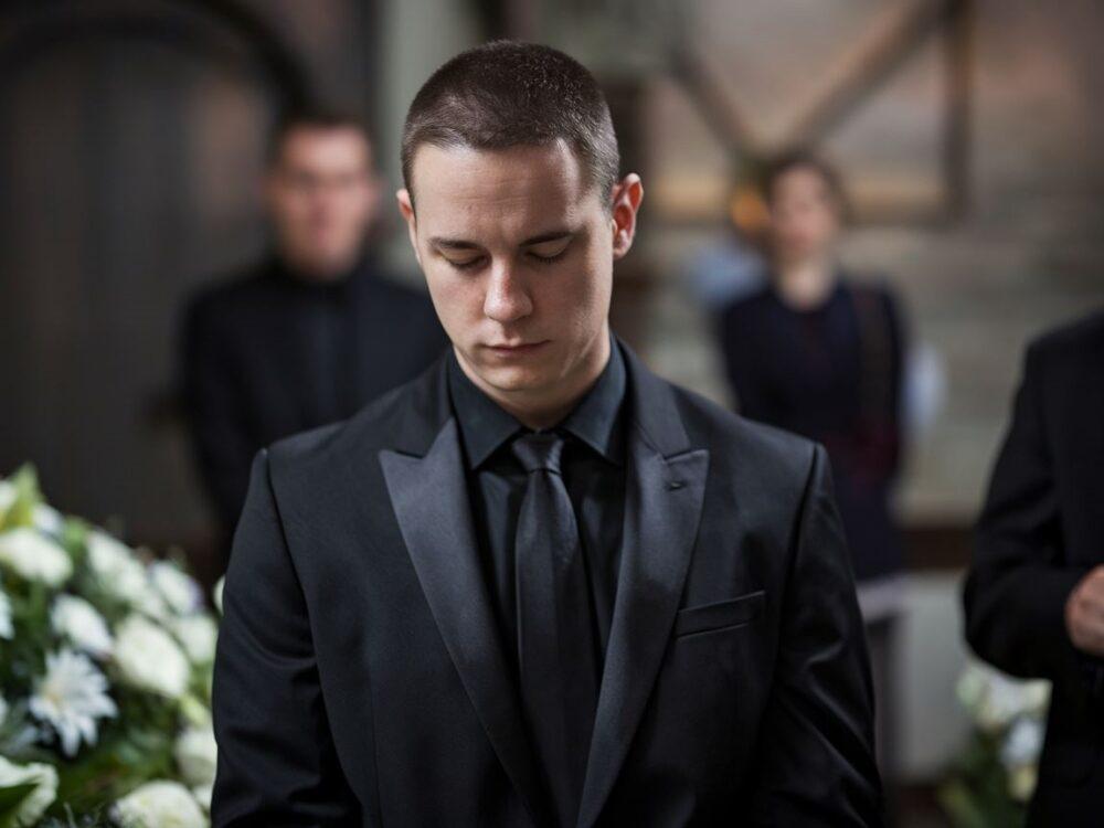 elegancka koszula na pogrzeb