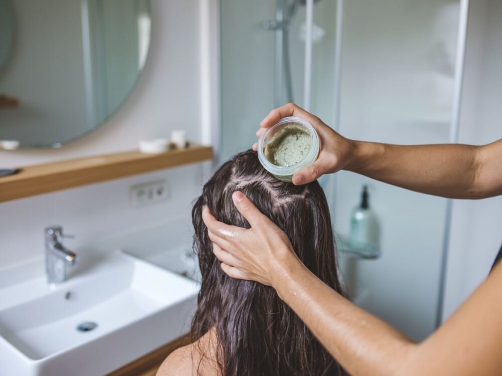 naturalny peeling do włosów
